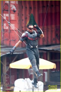 4564466-chris-evans-anthony-mackie-get-to-action-captain-america-civil-war-04