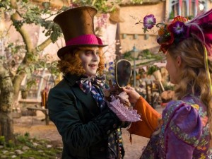 alice-atraves-espelho