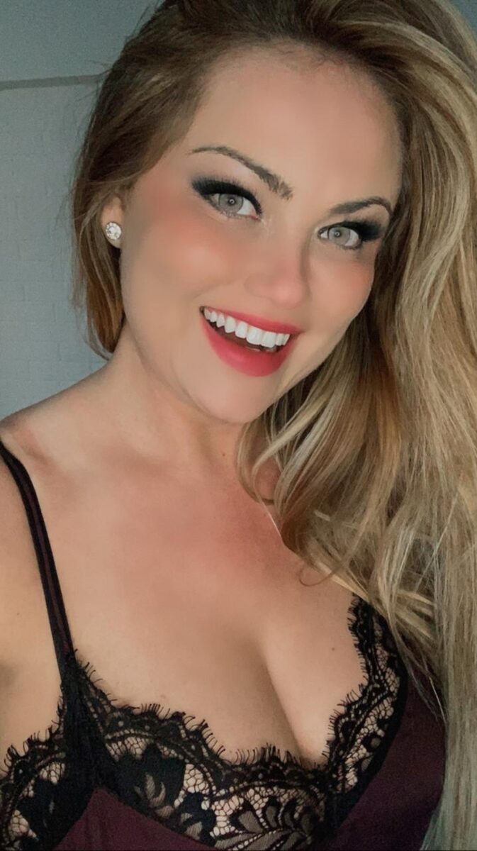 Ellen Rocche Fala Dos 41 Anos